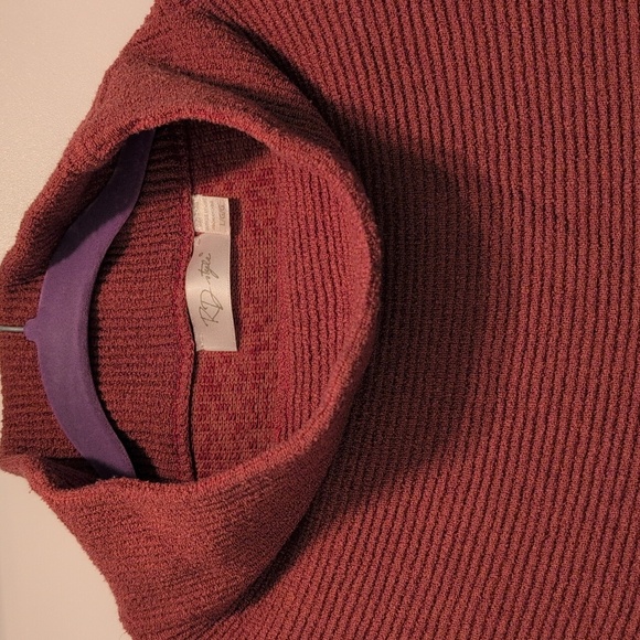 RD Style Maroon Turtleneck Sweater Ottoman Style - Picture 2 of 3